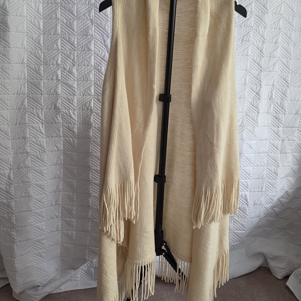 Womens Cream Fringed Shawl Swester Wrap One Size